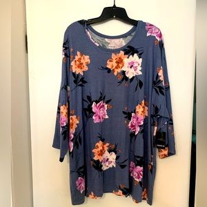 NWT Torrid super soft crew neck 3/4 sleeve